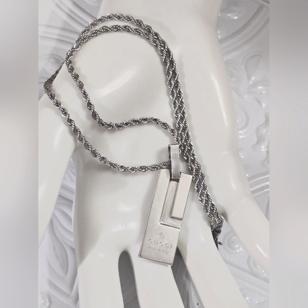 Gucci 925 Sterling Silver G Logo Rectangular Pendant Necklace